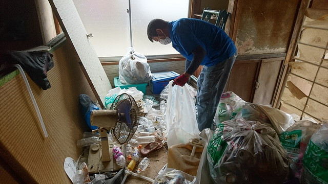 山口県岩国市にて特殊清掃をさせて頂きました。