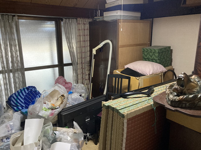 生前整理をする前の部屋の画像