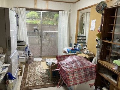 遺品整理前の部屋の画像