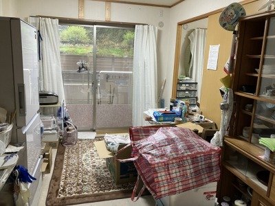 遺品整理前の部屋の画像