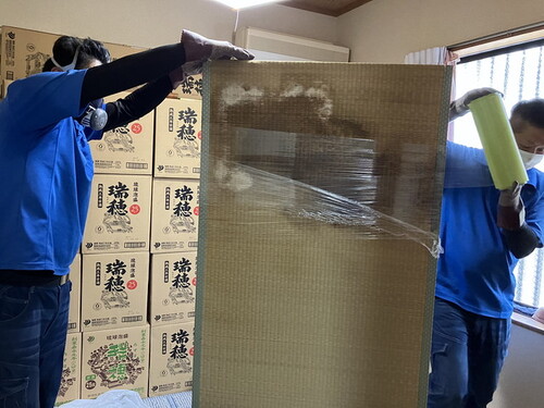 孤独死現場での特殊清掃(畳撤去)