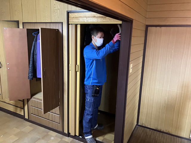 男性スタッフの画像