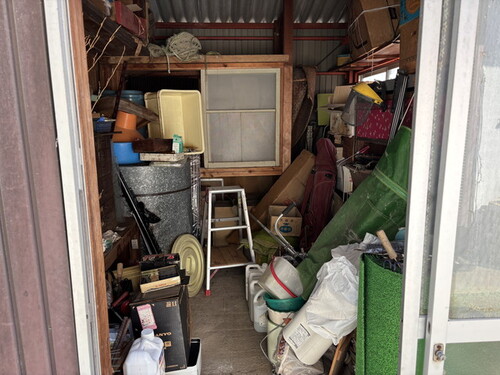 倉庫に物が入っている状況