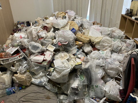 ゴミ屋敷の画像