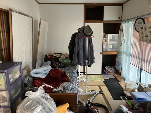 アパートの一室